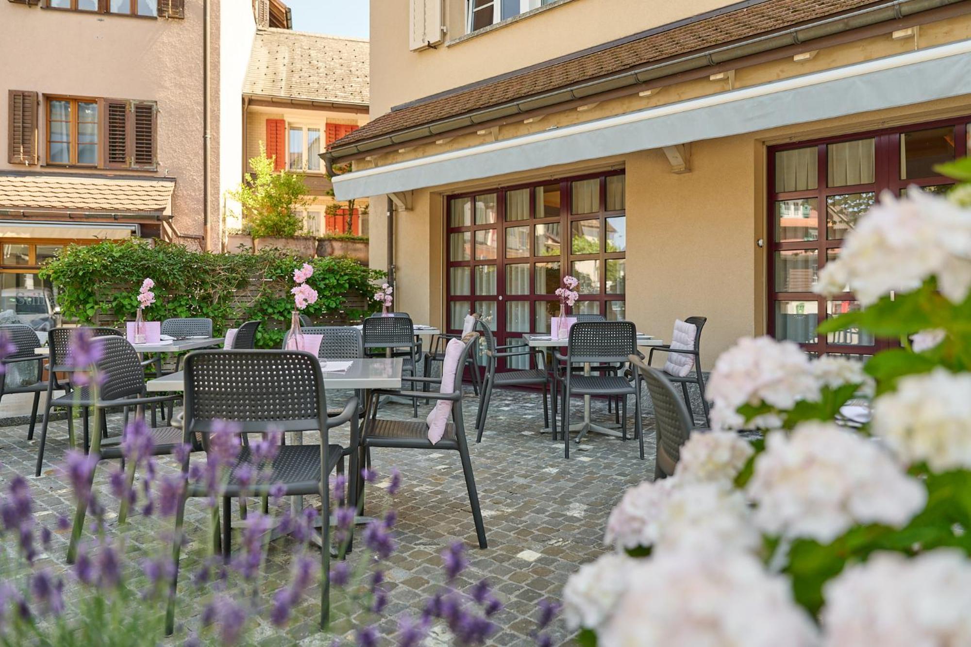Hotel Ochsen Menzingen Exterior photo