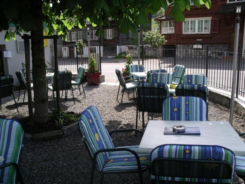 Hotel Ochsen Menzingen Exterior photo