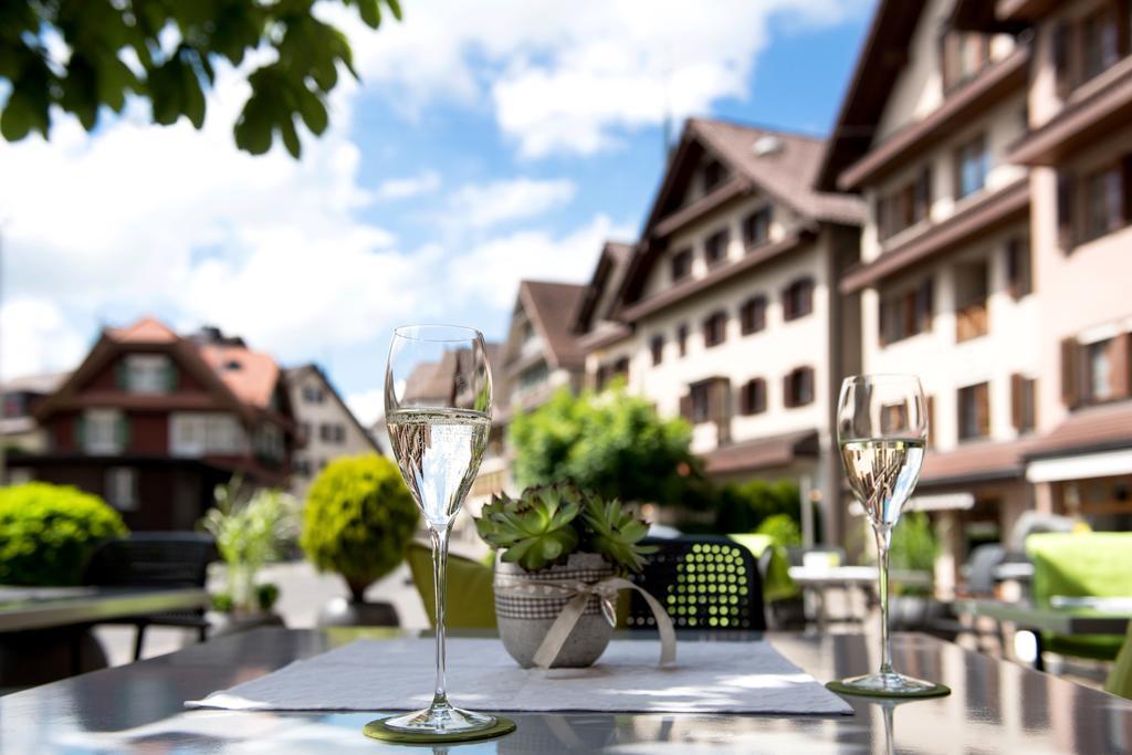 Hotel Ochsen Menzingen Exterior photo